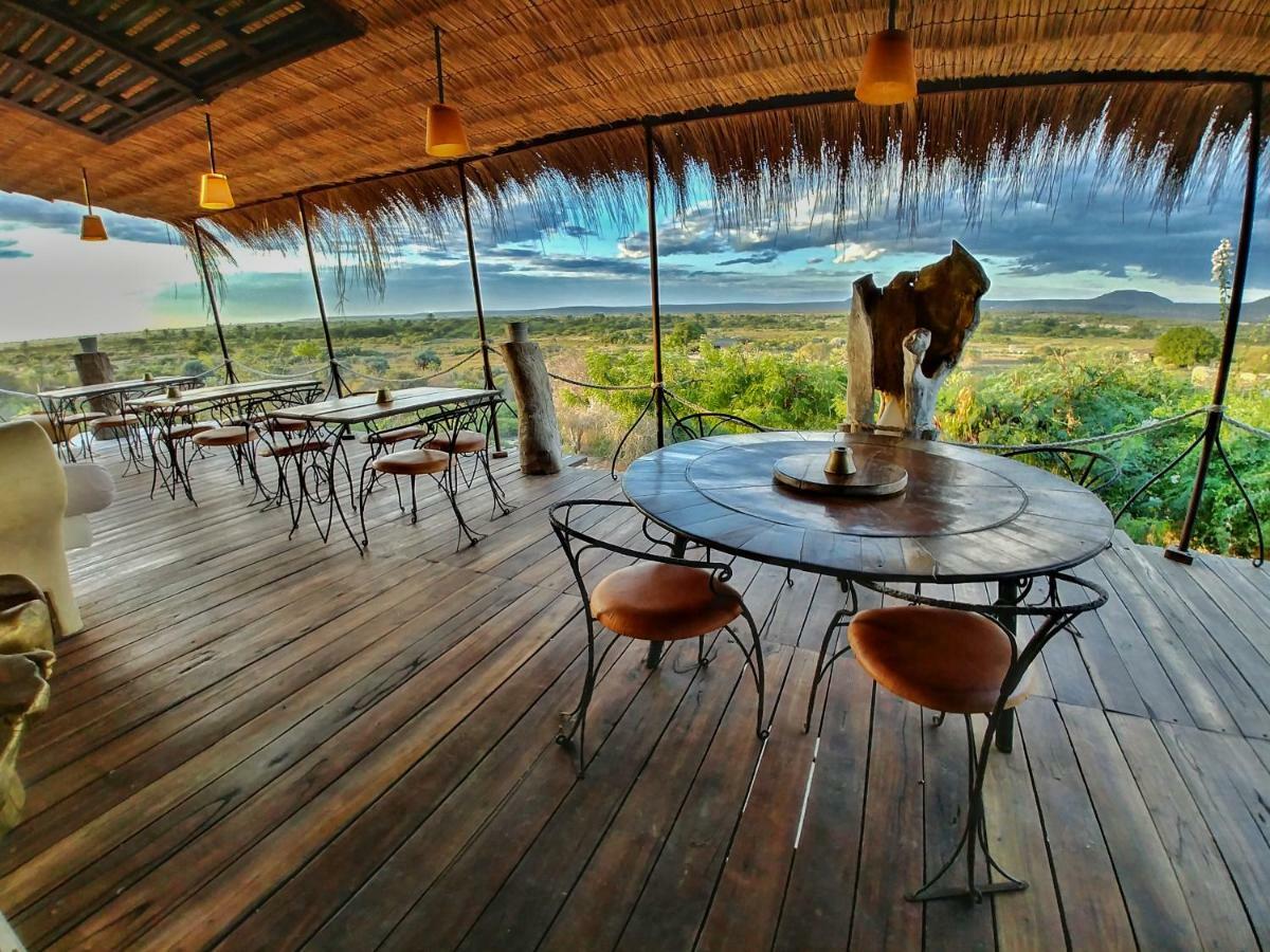 Bakuba Lodge - Le Petit Hotel Du Voyageur Ankilibe Kültér fotó