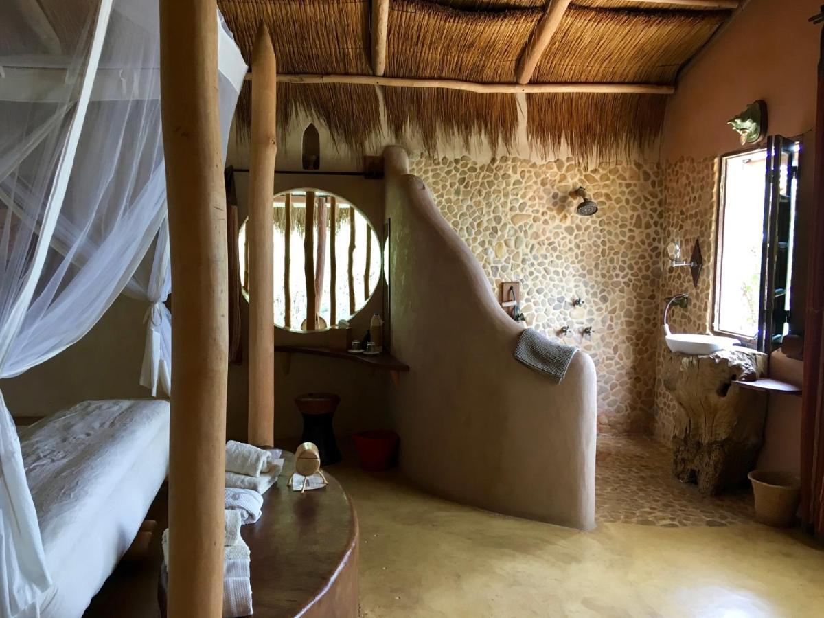 Bakuba Lodge - Le Petit Hotel Du Voyageur Ankilibe Kültér fotó